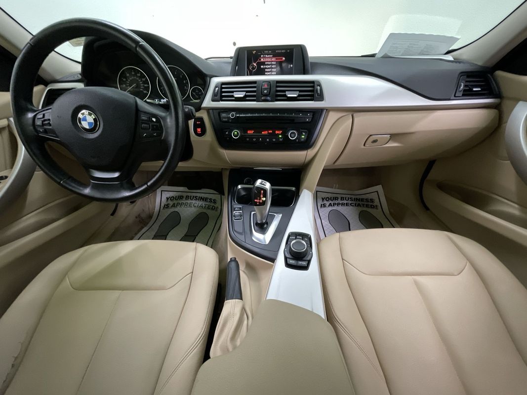 Vehicle image 18 of 29