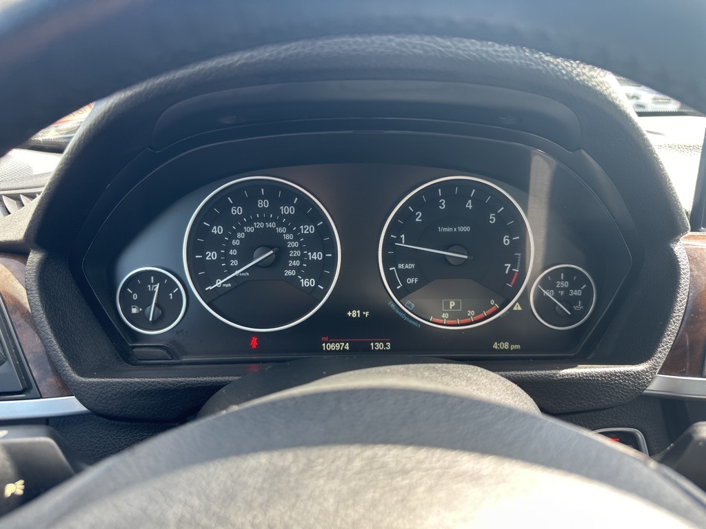Vehicle image 15 of 32