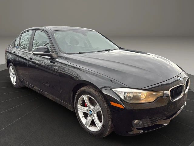 2015 BMW 3 Series 328i xDrive Image 3 of 31
