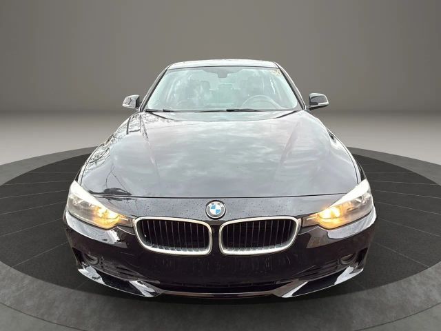 2015 BMW 3 Series 328i xDrive Image 2 of 31