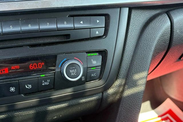 Vehicle image 27 of 31