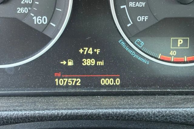 Vehicle image 19 of 31