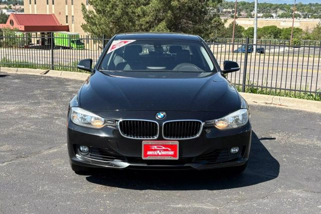 Vehicle image 2 of 31