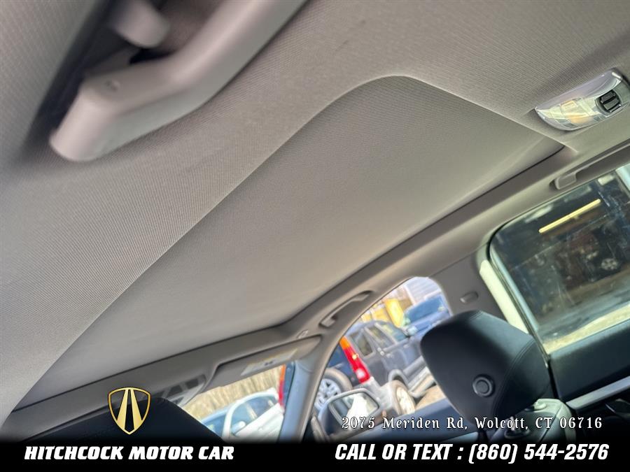 Vehicle image 36 of 51