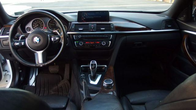 Vehicle image 28 of 54