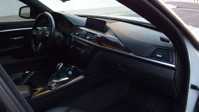 Vehicle image 30 of 54