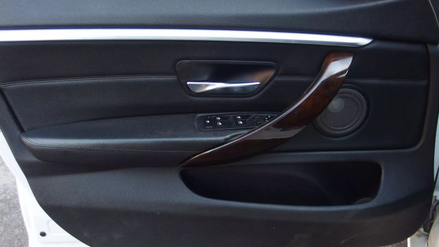 Vehicle image 20 of 54