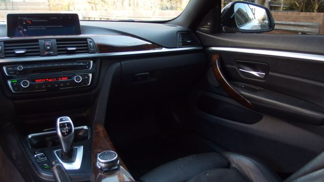 Vehicle image 27 of 54
