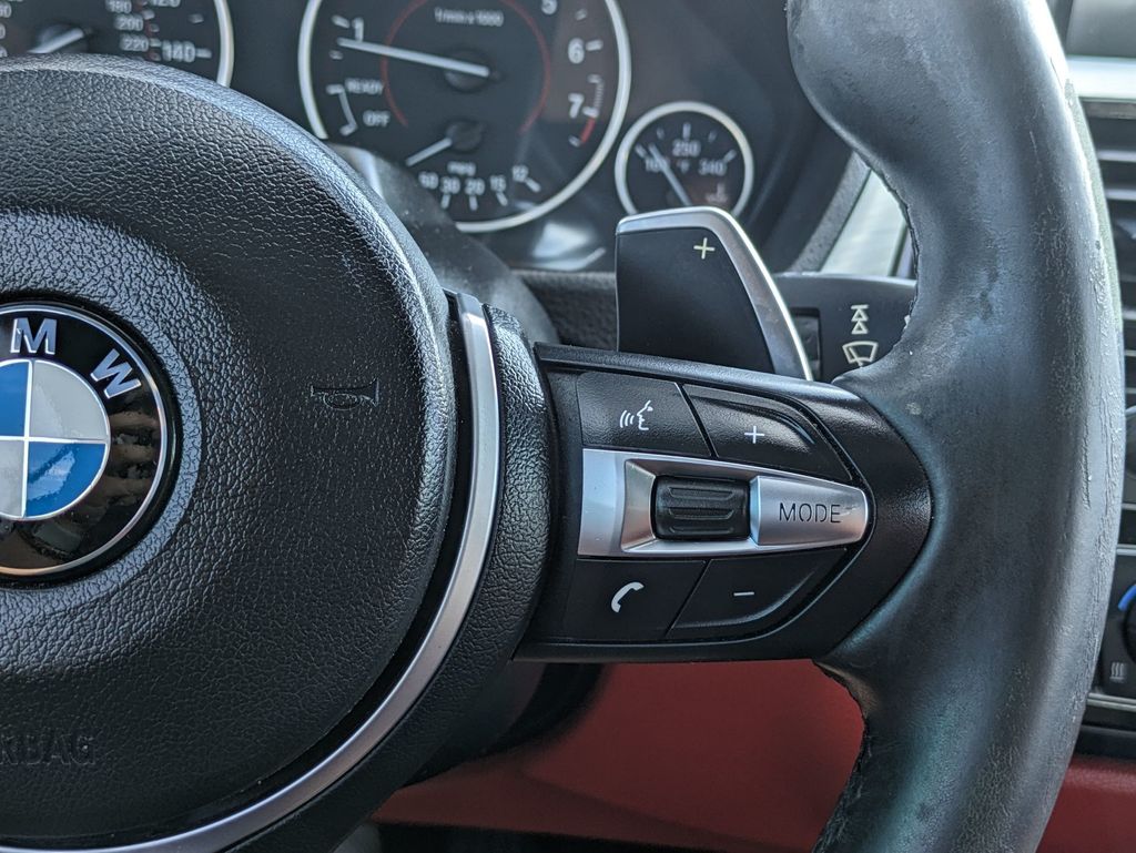 Vehicle image 18 of 31