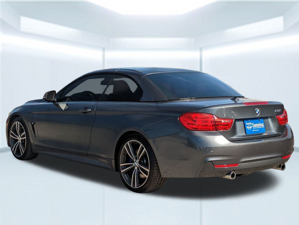 Vehicle image 3 of 31