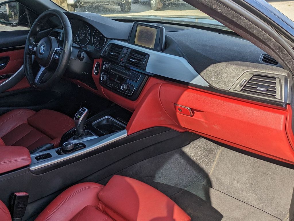 Vehicle image 29 of 31