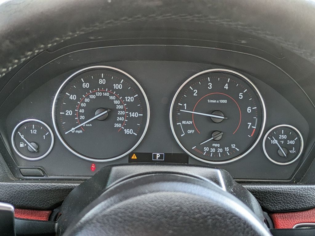 Vehicle image 19 of 31