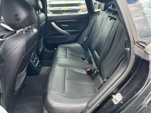 Vehicle image 10 of 26