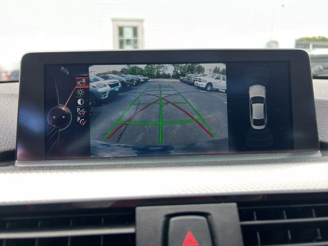 Vehicle image 20 of 26