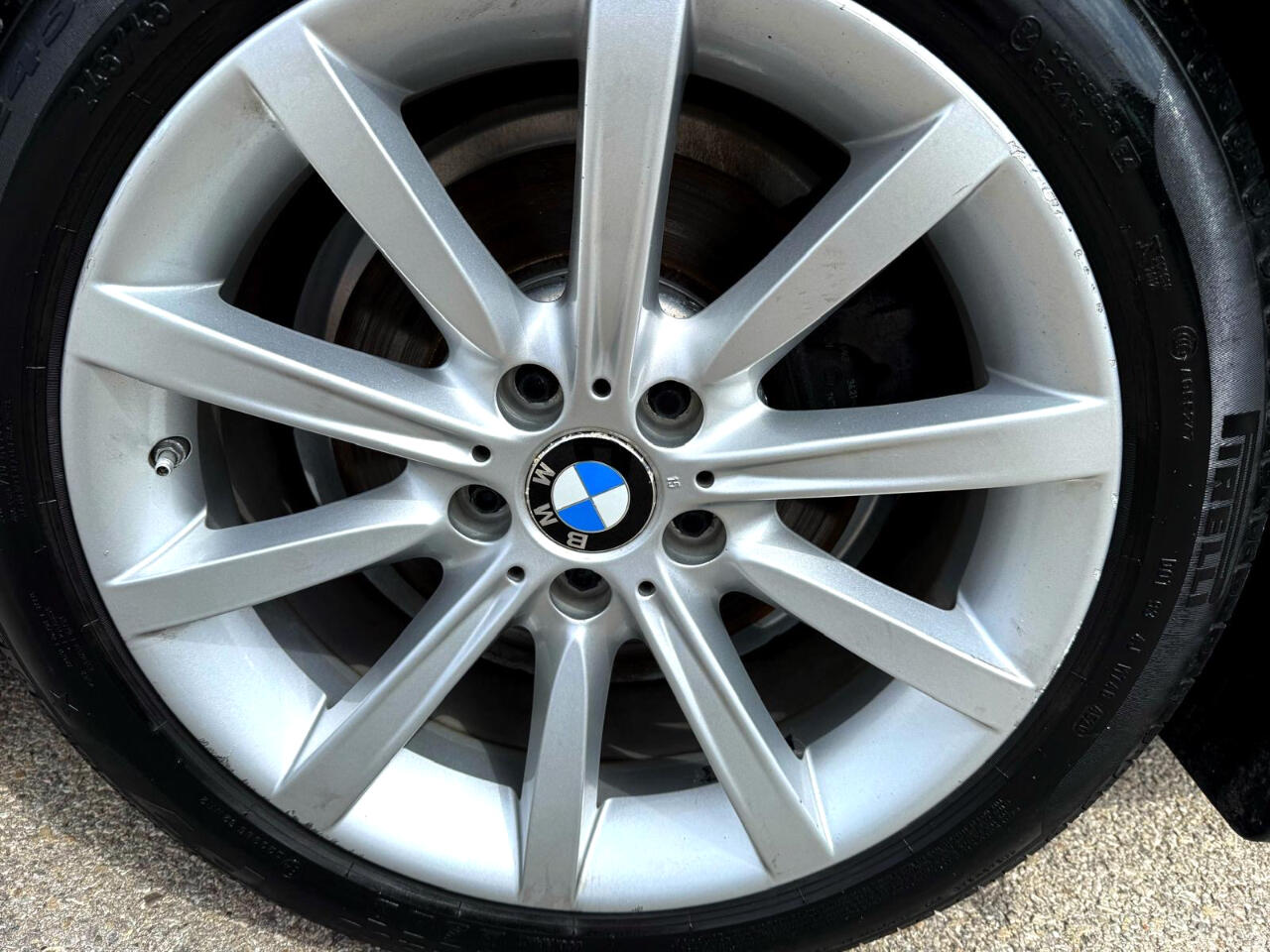 Vehicle image 10 of 22
