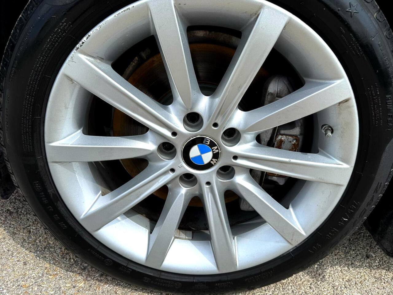 Vehicle image 12 of 22