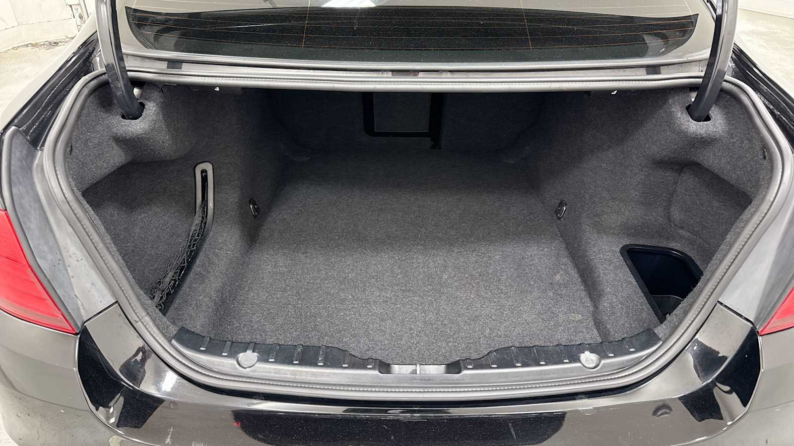 Vehicle image 12 of 32
