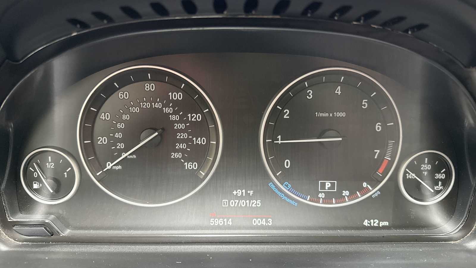 Vehicle image 21 of 32