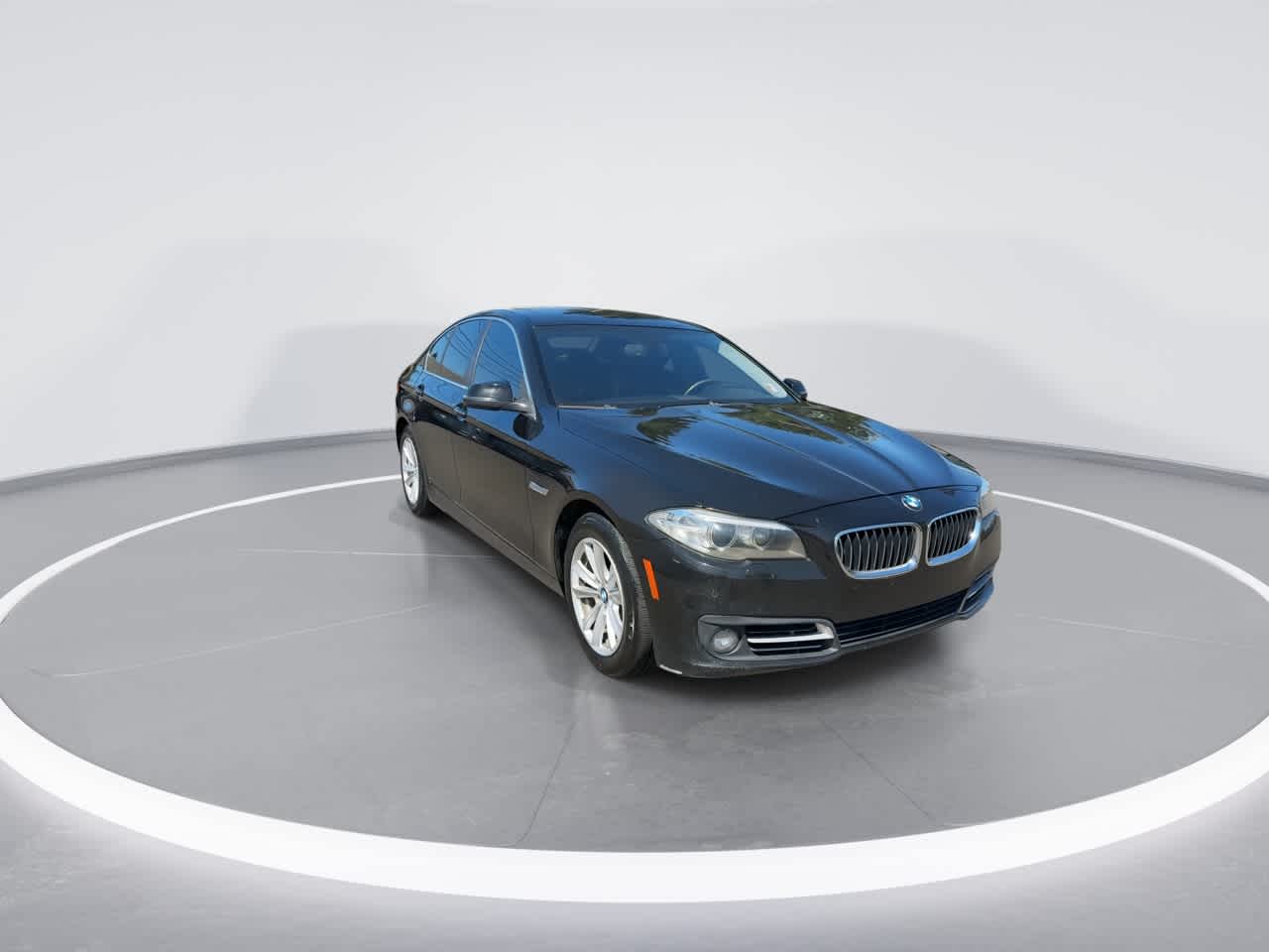 Vehicle image 4 of 32
