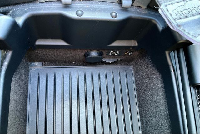 Vehicle image 29 of 30