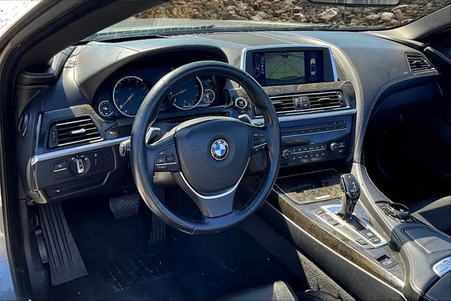Vehicle image 13 of 30