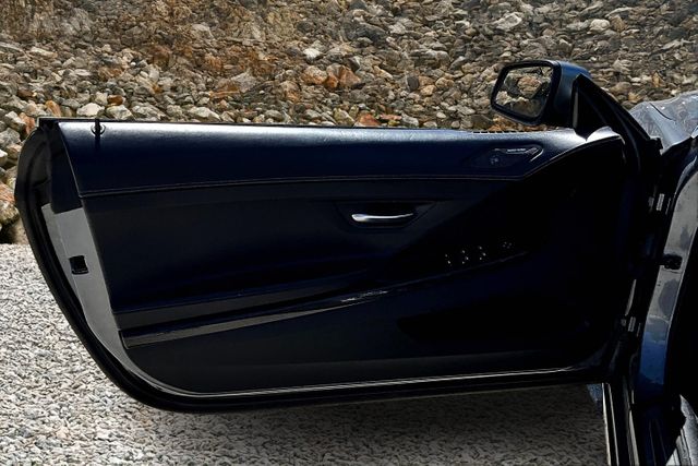 Vehicle image 21 of 30