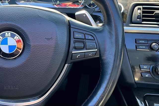Vehicle image 18 of 30