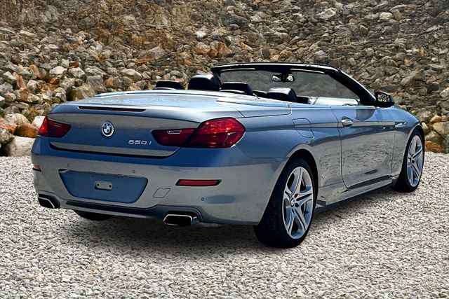 Vehicle image 4 of 30