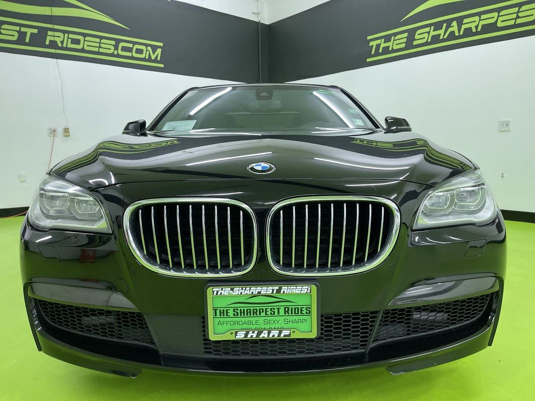 Vehicle image 27 of 29