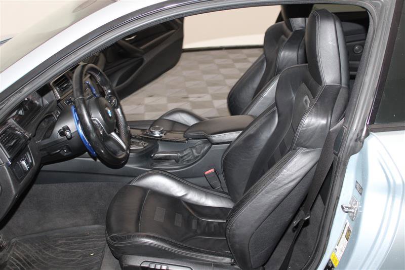 Vehicle image 25 of 48