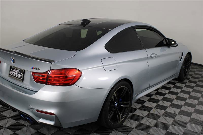 Vehicle image 6 of 48