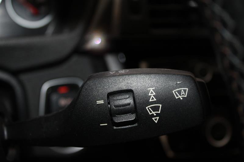 Vehicle image 47 of 48