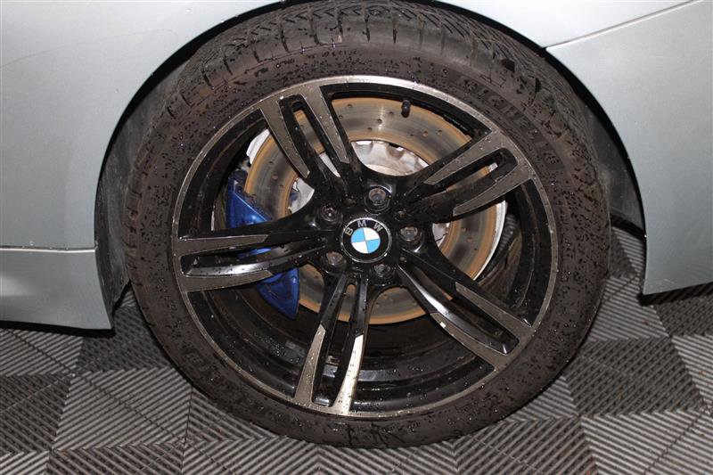 Vehicle image 19 of 48
