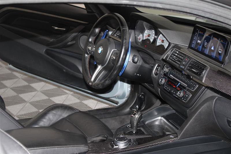 Vehicle image 29 of 48
