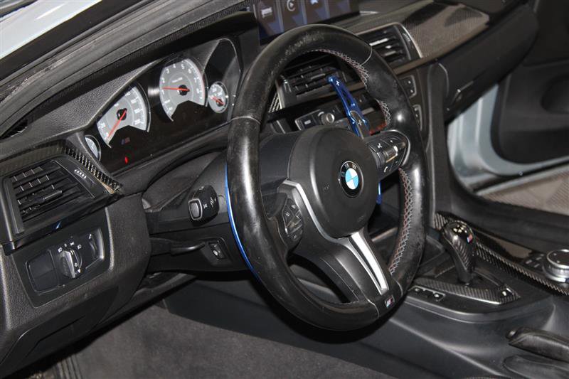 Vehicle image 23 of 48
