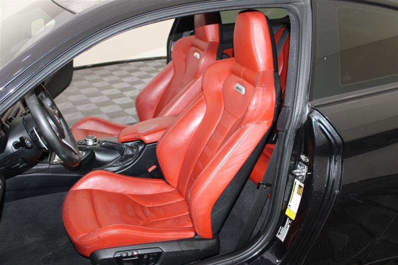 Vehicle image 26 of 45