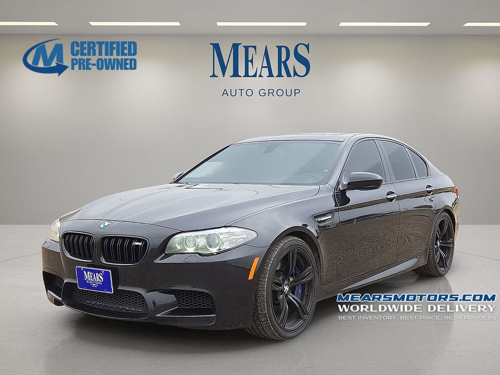 2015 BMW M5 Base Image 1 of 29