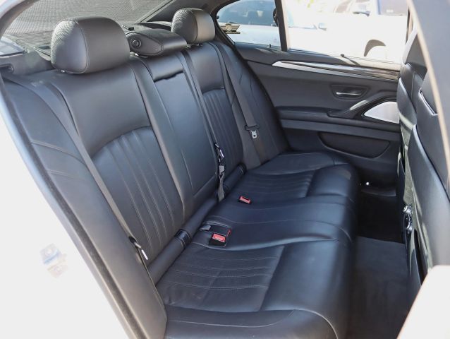 2015 BMW M5 Base Image 21 of 46