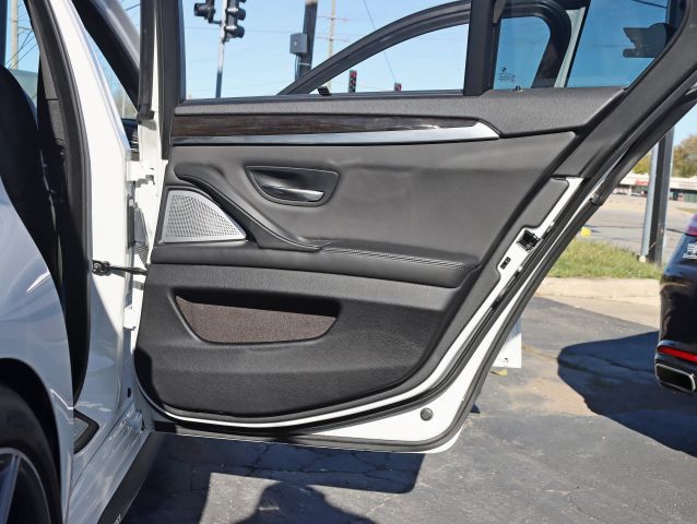 2015 BMW M5 Base Image 41 of 46