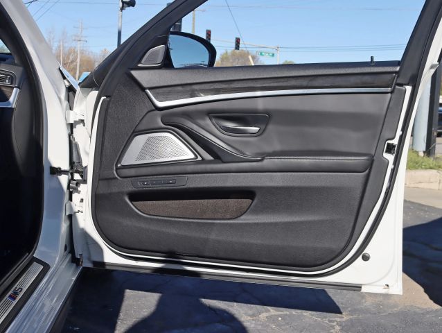 2015 BMW M5 Base Image 44 of 46
