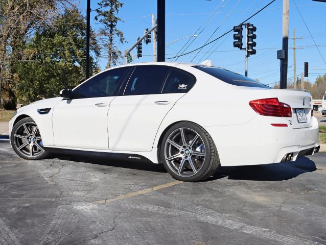 2015 BMW M5 Base Image 11 of 46