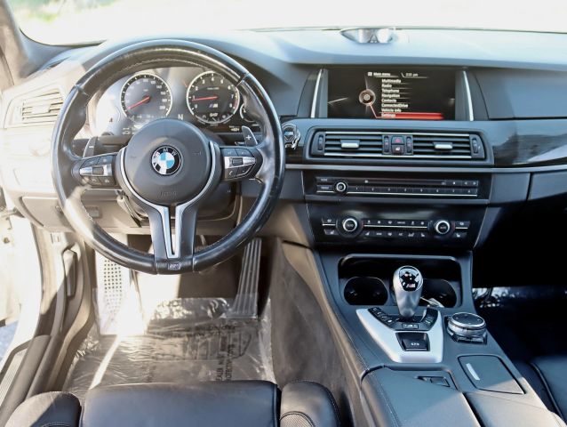 2015 BMW M5 Base Image 25 of 46