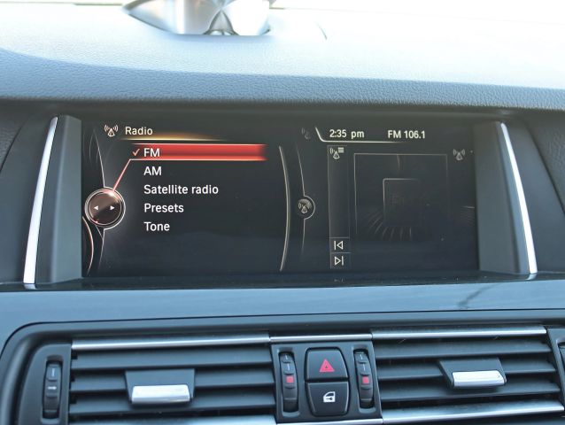 2015 BMW M5 Base Image 30 of 46