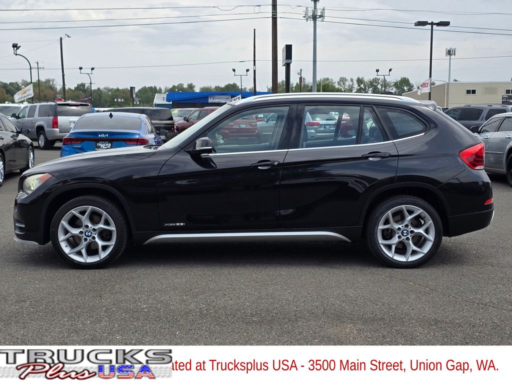 Vehicle image 8 of 42