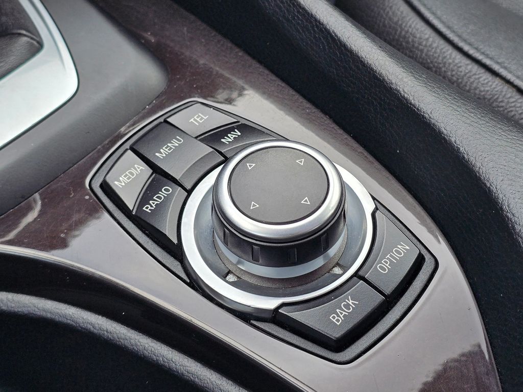 Vehicle image 41 of 42