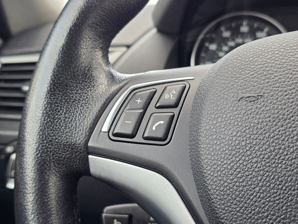 Vehicle image 38 of 42