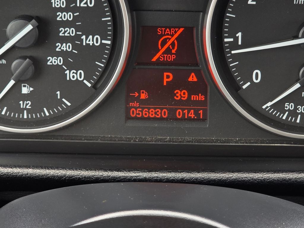Vehicle image 22 of 42
