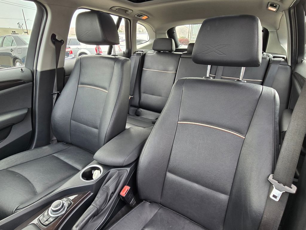 Vehicle image 12 of 42