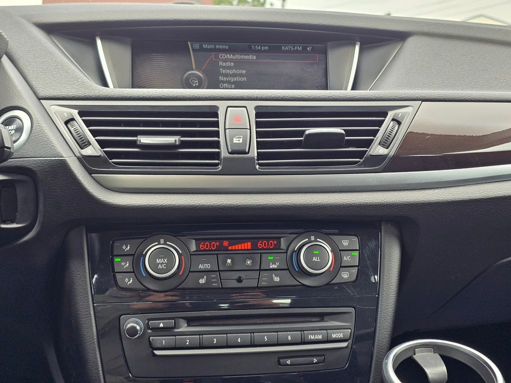 Vehicle image 24 of 42