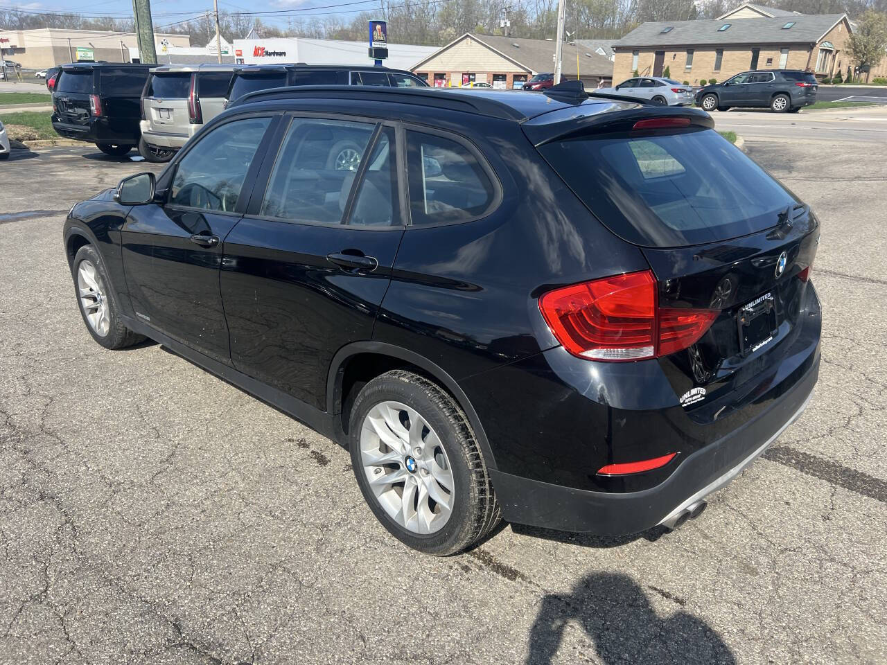 Vehicle image 9 of 23